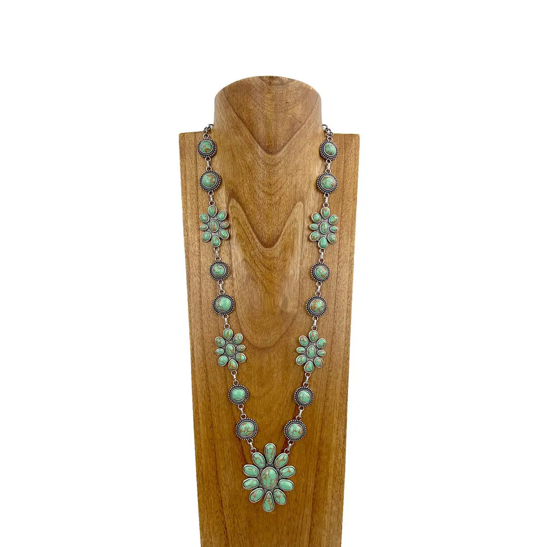 29 Inches Silver with Green Stone Concho Link Chain Necklace