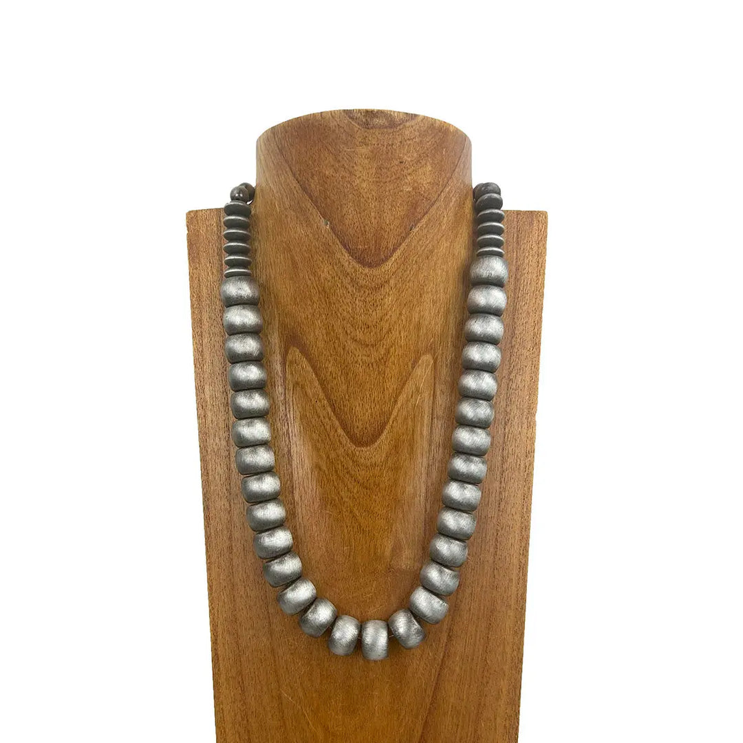 20’' Silver Western Pearl Beads Necklace