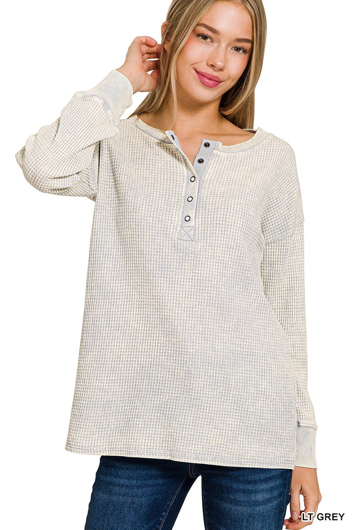 WASHED BABY WAFFLE HENLEY NECKLINE LONG SLEEVE TOP