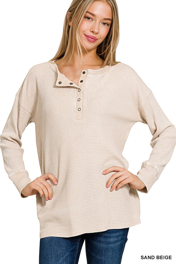 WASHED BABY WAFFLE HENLEY NECKLINE LONG SLEEVE TOP