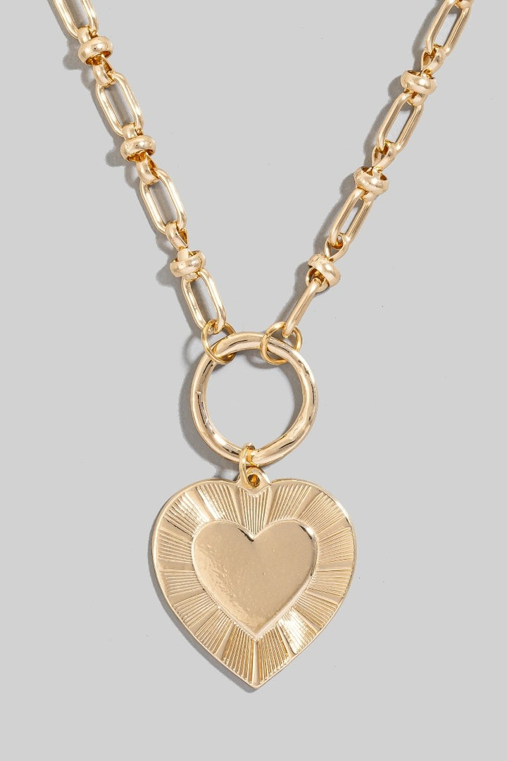 Intricate Metallic Heart Pendant Chain Necklace