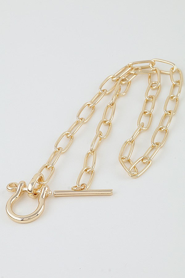Modern Horseshoe Toggle Chain Necklace