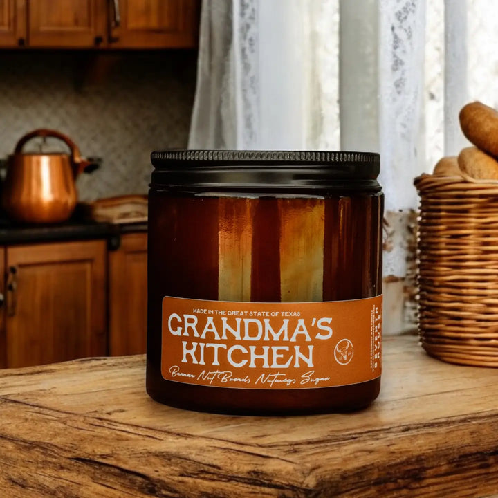 Grandma's Kitchen - Banana Nut Bread Candle