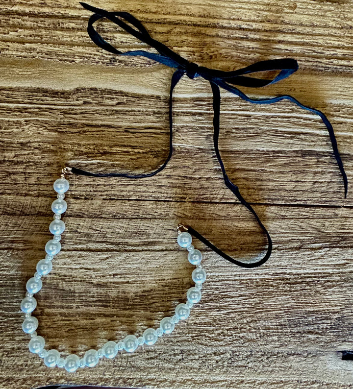 Pearl and Ribbon Necklace