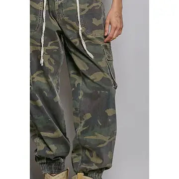Pocket Detailed Camo Jogger Pant