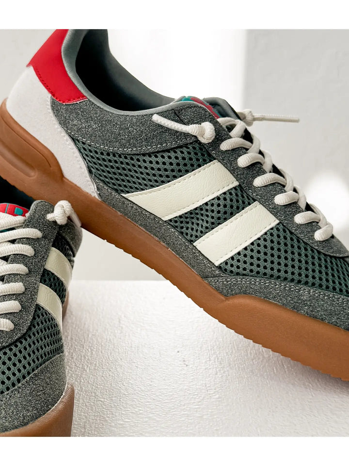 Brita Sneaker