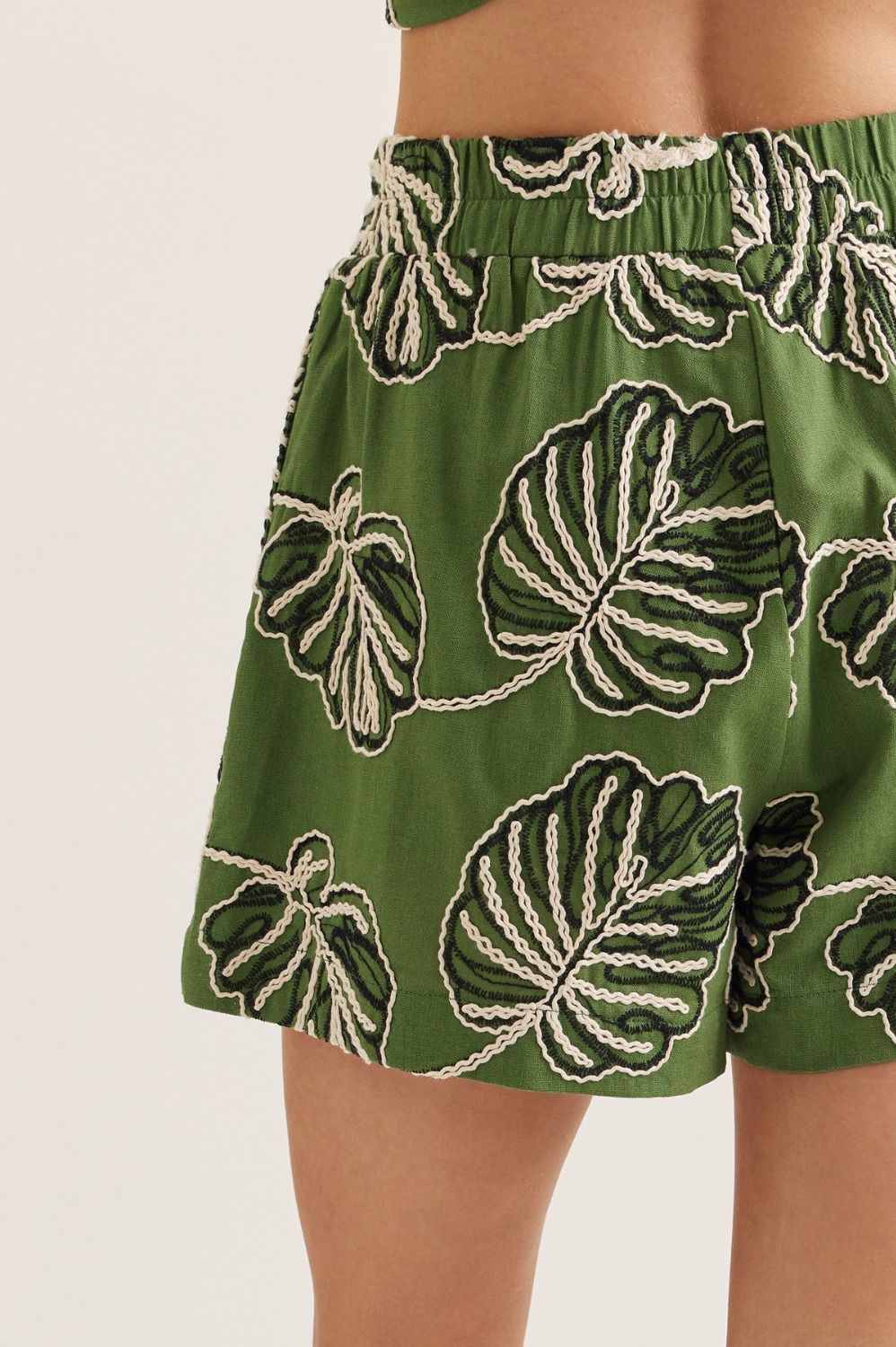 Leaf Embroidered Shorts