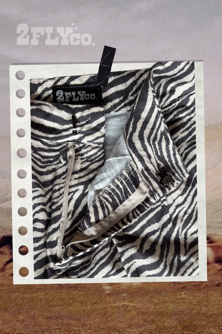 Stripe A Poze Shorts
