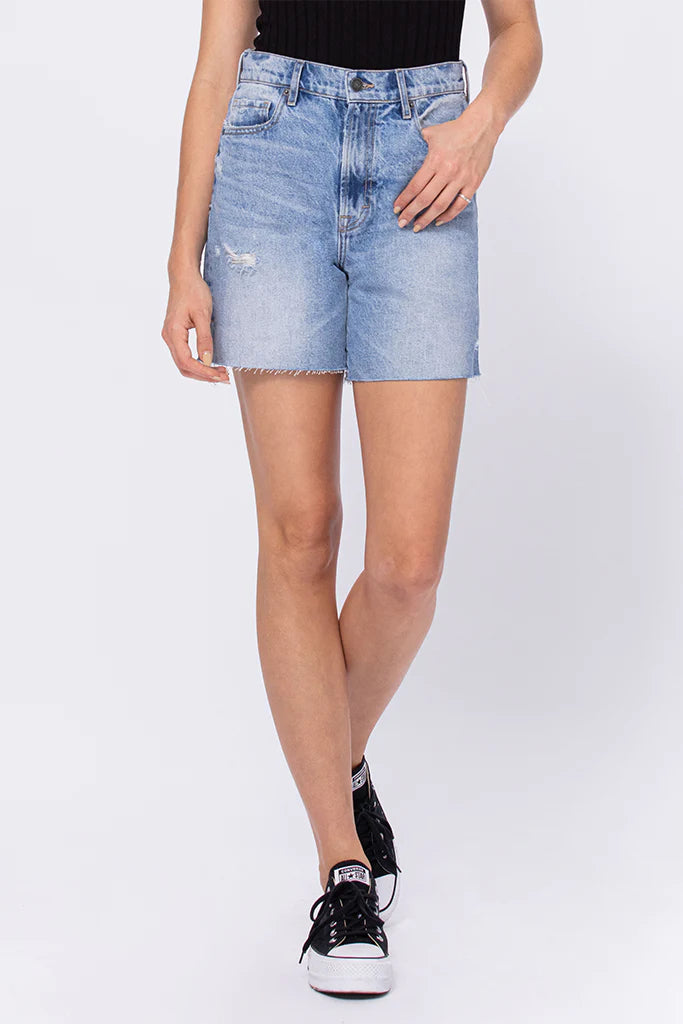 Logan Dad Shorts-Medium Wash